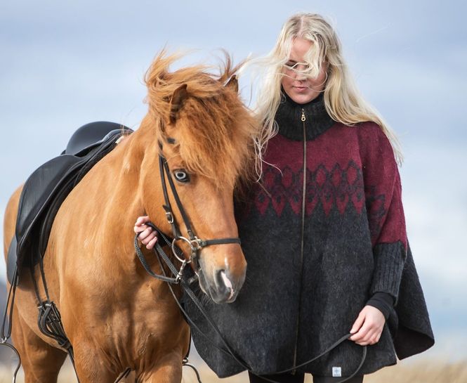 Hovedbilde KIDKA Poncho jacket Ísar Dark red 